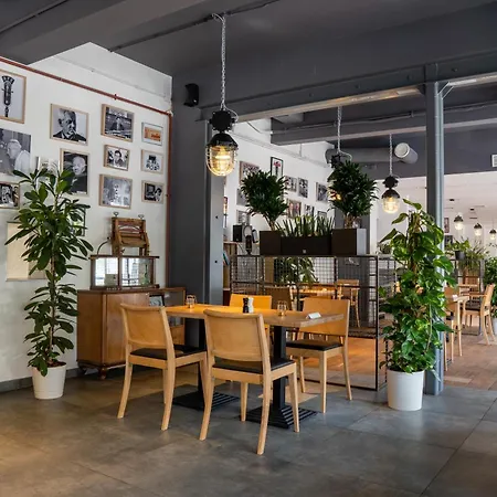 Отель Mokotow 2*